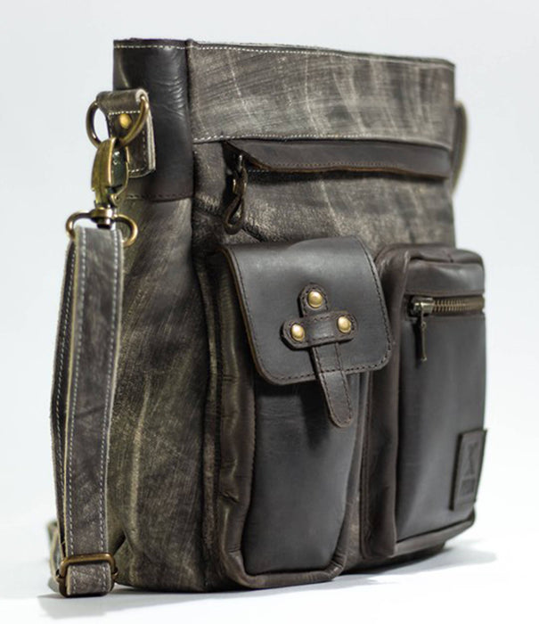 Zeri Leather Messenger Bag