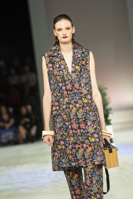 Danielle Frylinck Simone Sleeveless Coat
